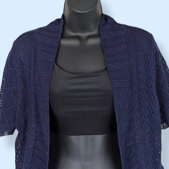 V. Jessica Howard Cropped Crochet Cardigan - Picture 3 of 7